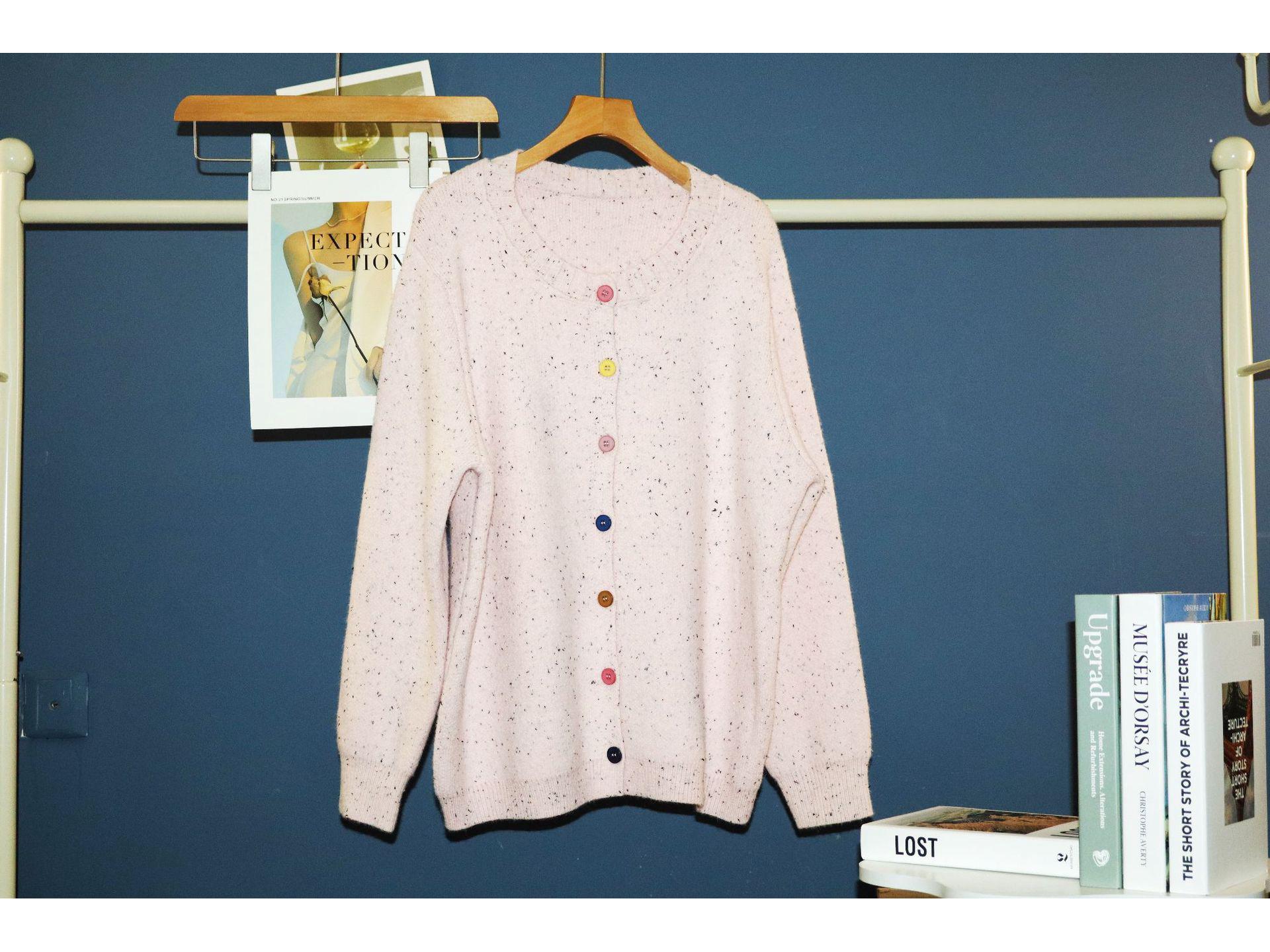 

Winter Plus Size Women s Sweater Coat: Versatile Round Neck with Colorful Buttons - Loose and Slimming Design. One Size (120-200) світло-рожевий колір