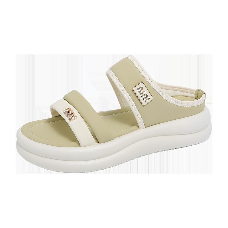 Casual explosion soft bottom thick bottom outer wear fashion summer beach slippers women's one-word slippers women's muffin 2025 versatile