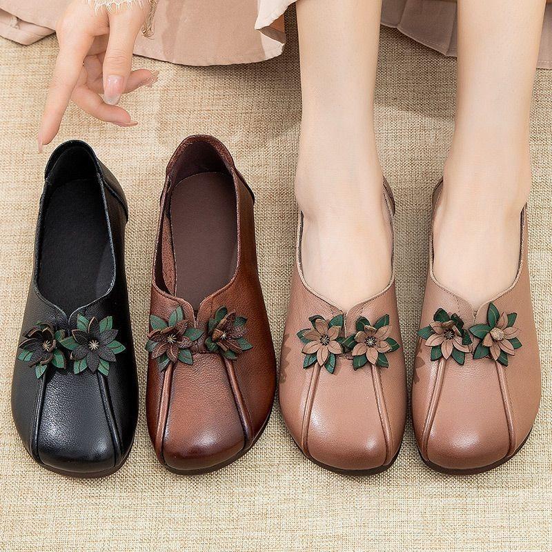 Flower Women's Shoes Foot Cover Shallow Mouth Single Shoes Women's Flat Bottom New Super Soft Mother Shoes Medium and Old Casual Leather Shoes
