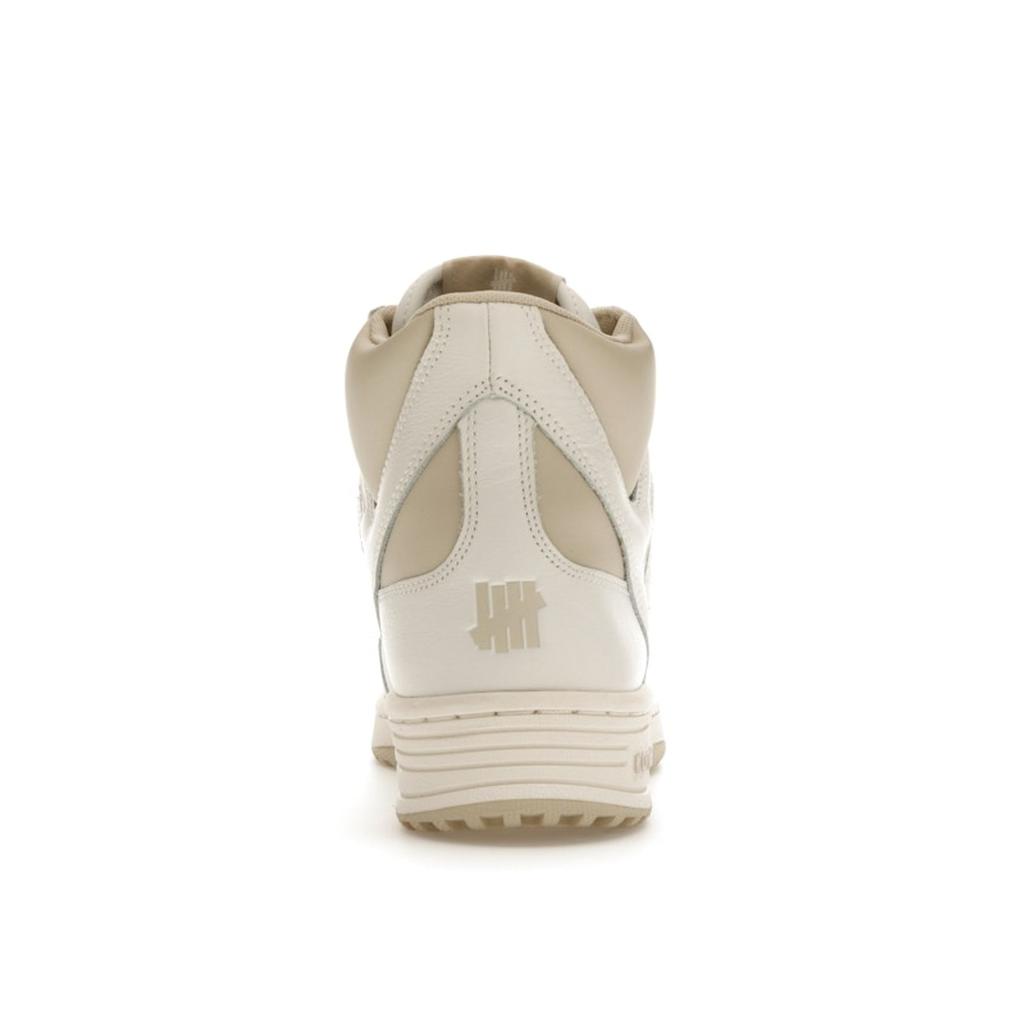 Undefeated x Converse Weapon High Castle Wall Unisex Sneakers Wit Vintage-Wit A02124C