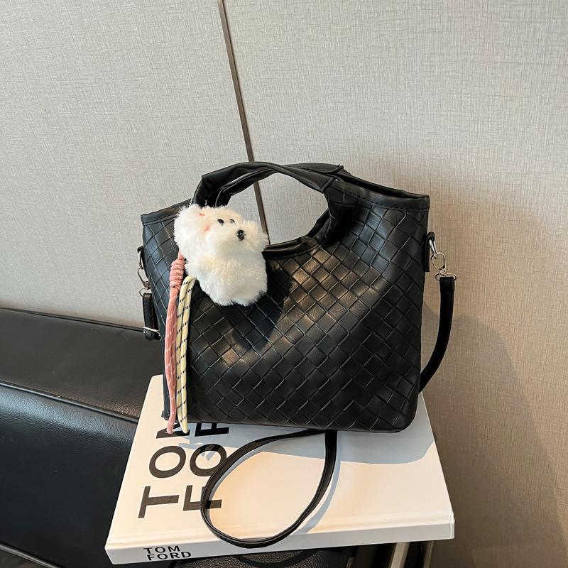Korean Version Woven Handbag Bag Women's 2025 New Fashion Versatile Shoulder Messenger Bag Large-capacity Commuter Bucket Bag