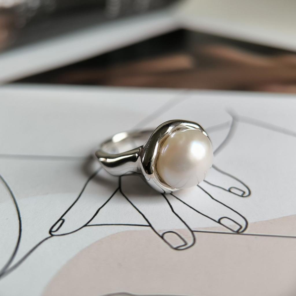Stříbrný prsten s přírodní barokní perlou, hmotnost výrobku 8,87 g (2185277)