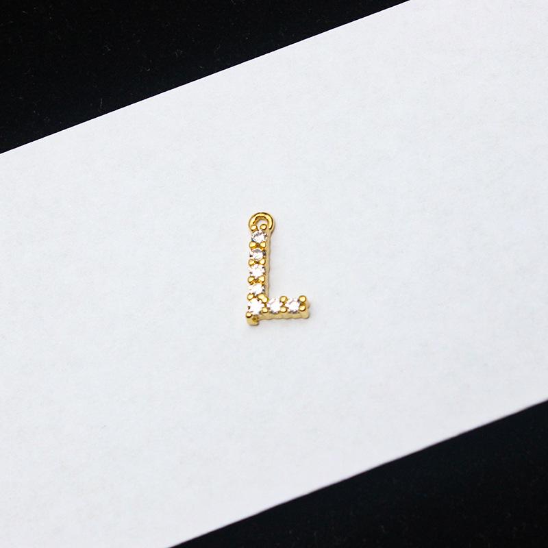 Copper-Plated Gold Micro-Inlaid Diamond English Letter Pendant: 26 Charm Options for Necklaces or Earrings