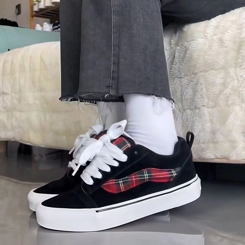 Light Luxury Versatile Hong Kong Style Street Thick Shoe Tongue Couple Men and Women 2025 New High Street Trendy Men's Platform Casual Bread Shoes