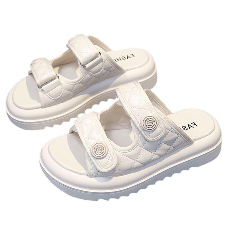 Slippers women's summer wear muffin platform sandals 2025 new small fragrant wind small man height beach cool slippers