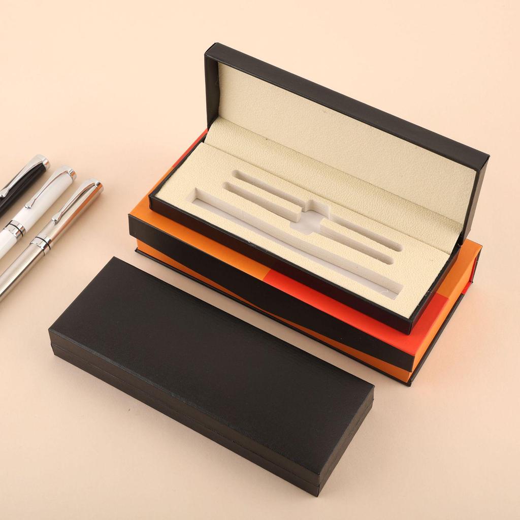 Set Regalo Penna Stilografica Nera con Scatola Flip-top Stampata con Logo