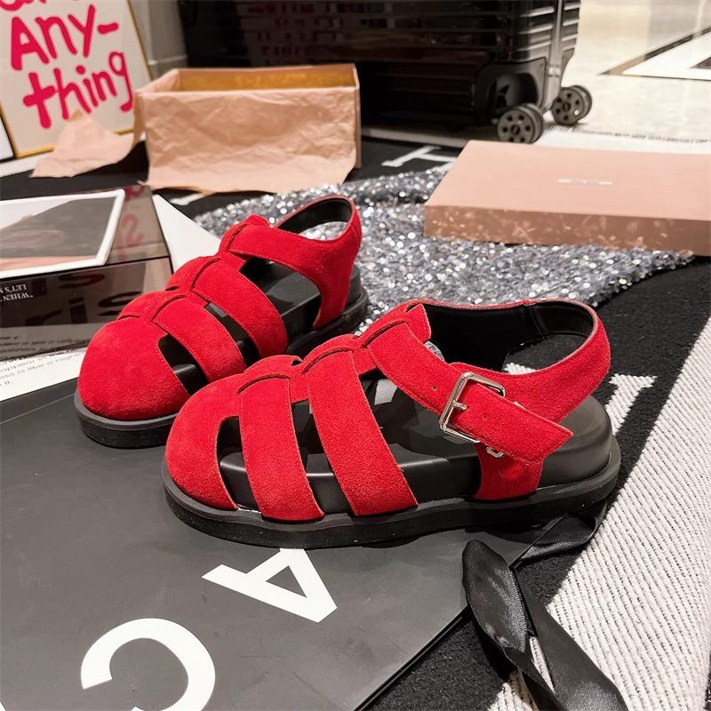 

European retro fashion big head shoes niche design candy bag head Roman sandals summer flat versatile pig cage shoes 42 красный
