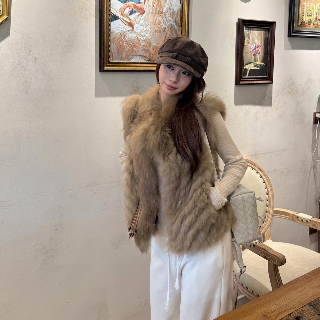 Haining Imported Fox Hair, Car Strips, Tassel, Stacked Placket Design, Smudged Two-color Fur Vest Women's Vest Short