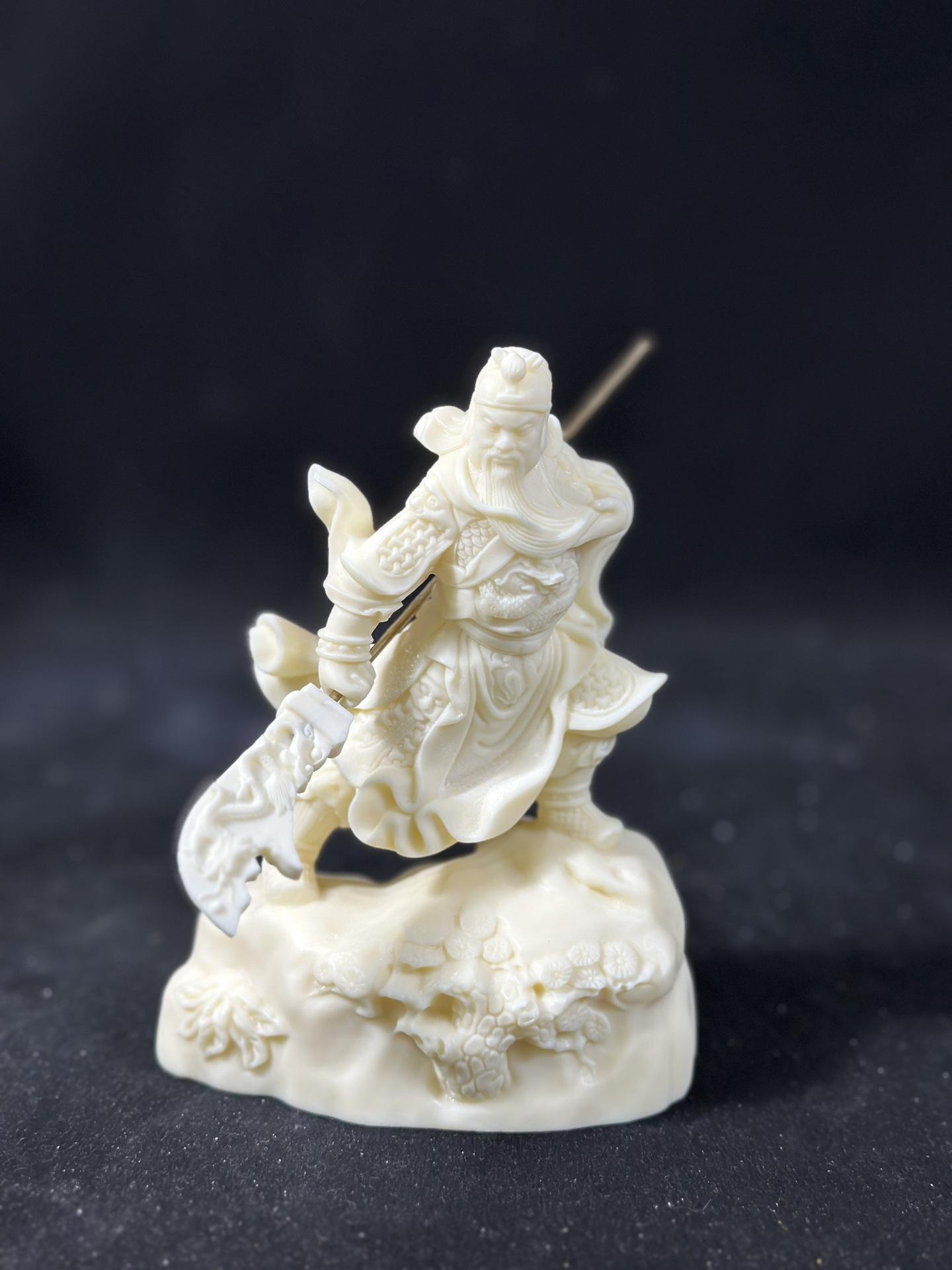 Exquisite Hand-Carved Ivory Nut Figurine of Guan Gong, God of Wealth Statue, Home Decor Feng Shui Wealth Guan Gong Ornament