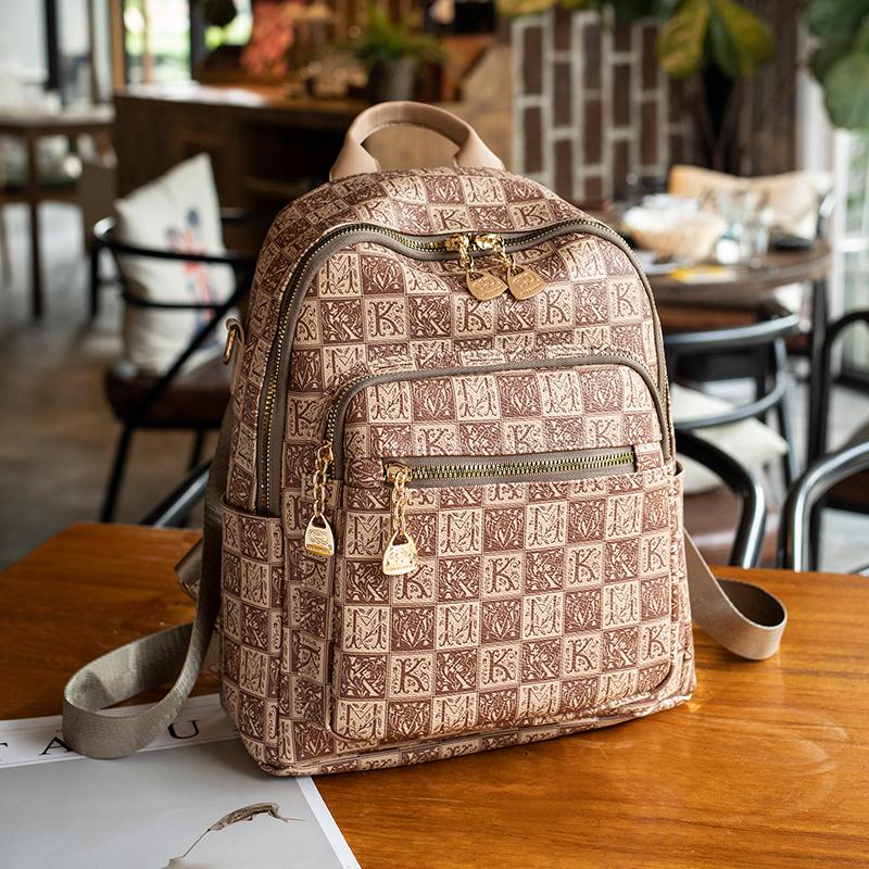 

Женский дорожный рюкзак из мягкой кожи с принтом розовый