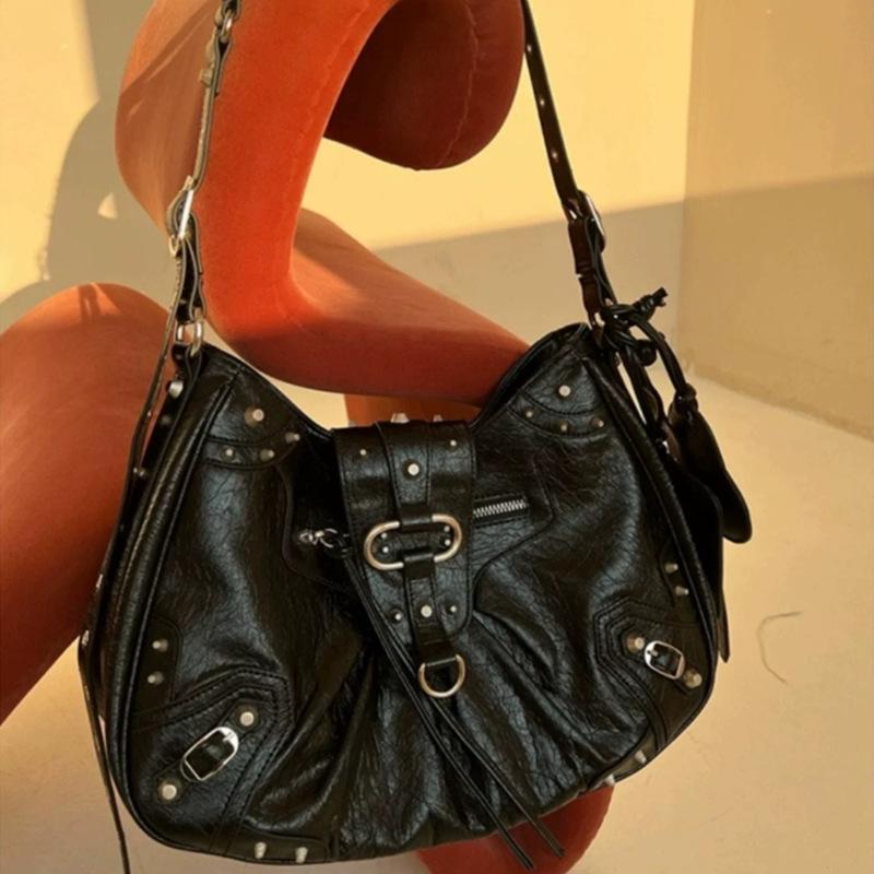 Large-capacity Commuter Underarm Bag, Stylish Motorcycle Bag, Riveted Single-shoulder Crossbody Women's Bag