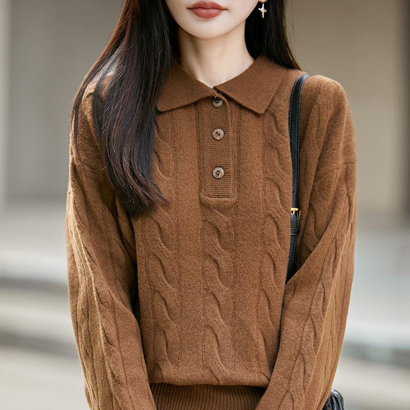 2026 Autumn/Winter Women's Pure Wool Buttoned Cable Knit Sweater