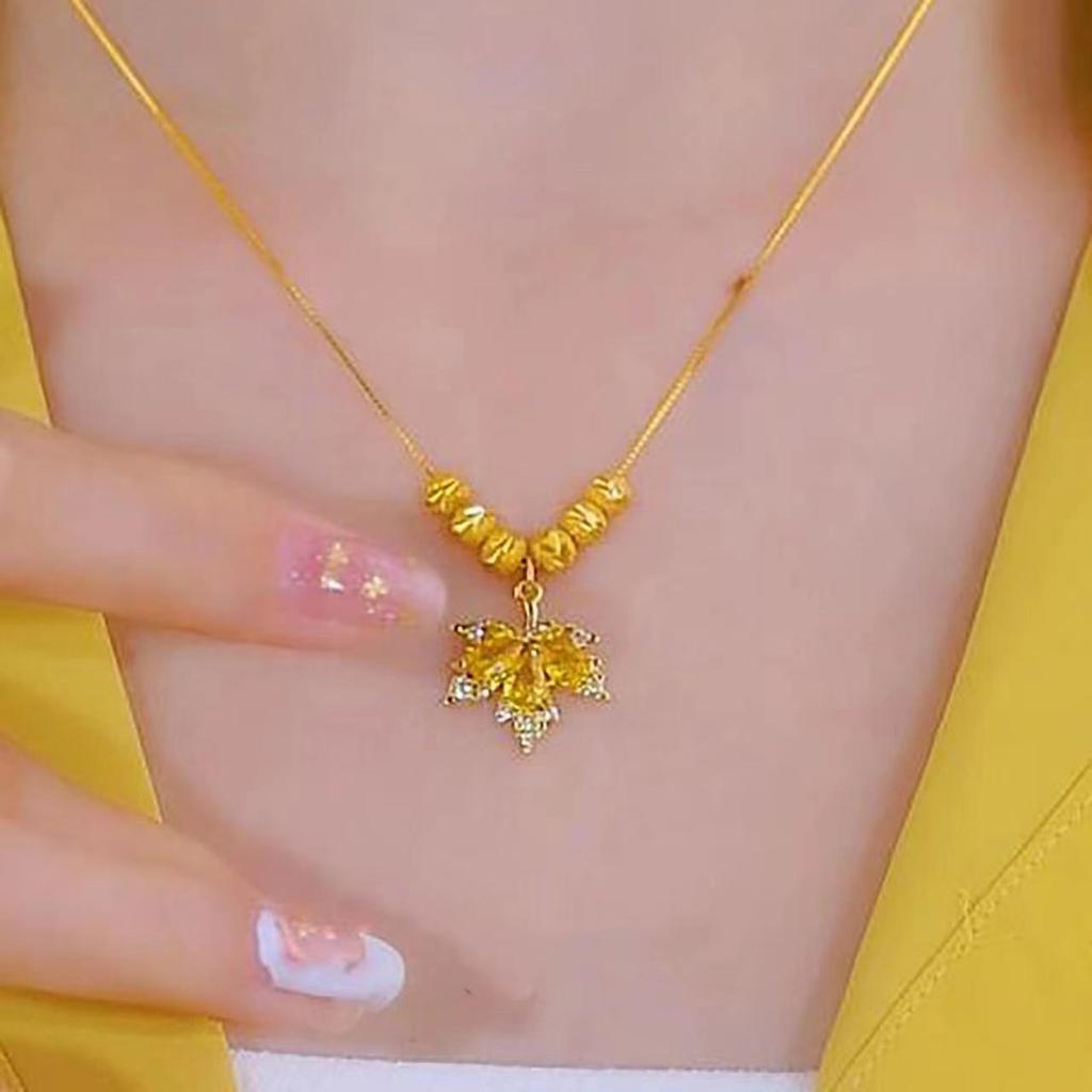 Yellow Maple Leaf Necklace for Women's Fashion Versatile Collarbone Chain High-end Feeling