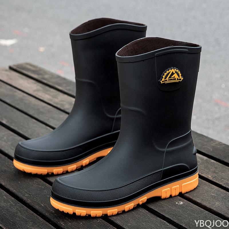 Oversized Four Seasons Fashion New One Piece Waterproof and Anti Slip Sole Men's Rain Boots Mid Tube Work Men's Rain Shoes