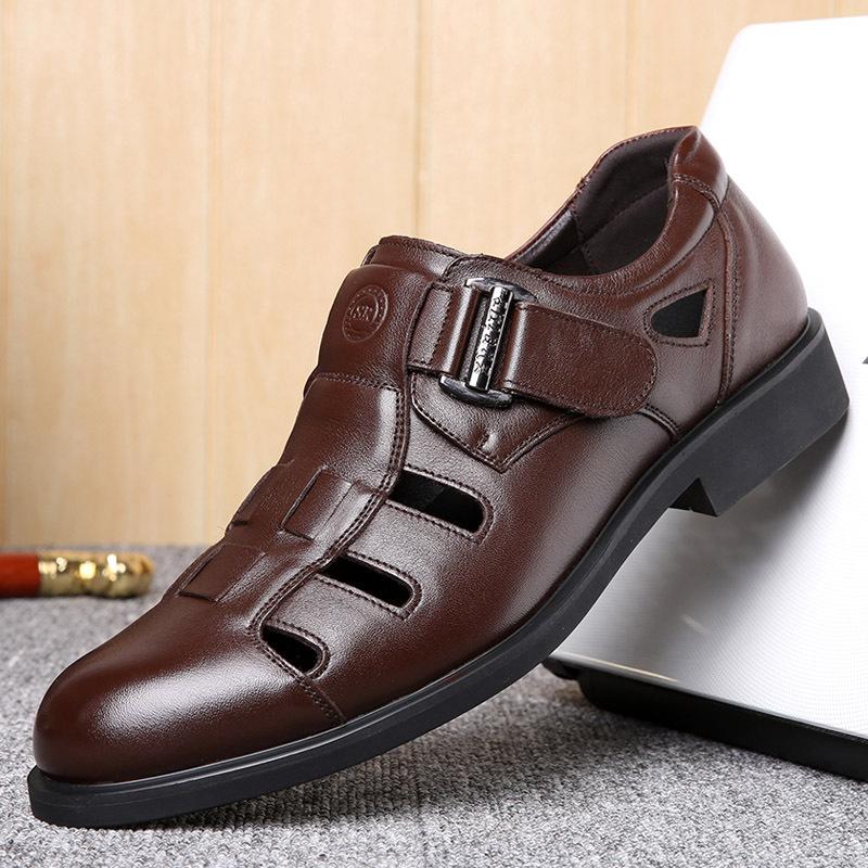 Sandals men's summer 2025 new business casual leather hollow hole shoes non-slip middle-aged dad leather shoes