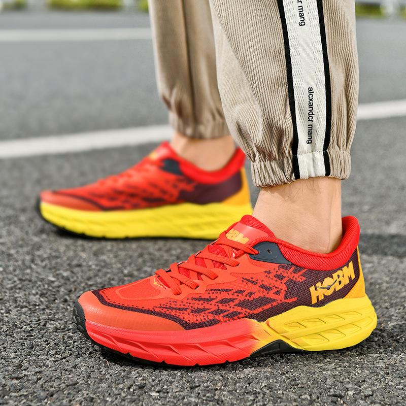 

2025 новые мужские кроссовки легкие амортизирующие спортивные туфли сетчатые дышащие повседневные модные туфли спотовые поставки 39 красный