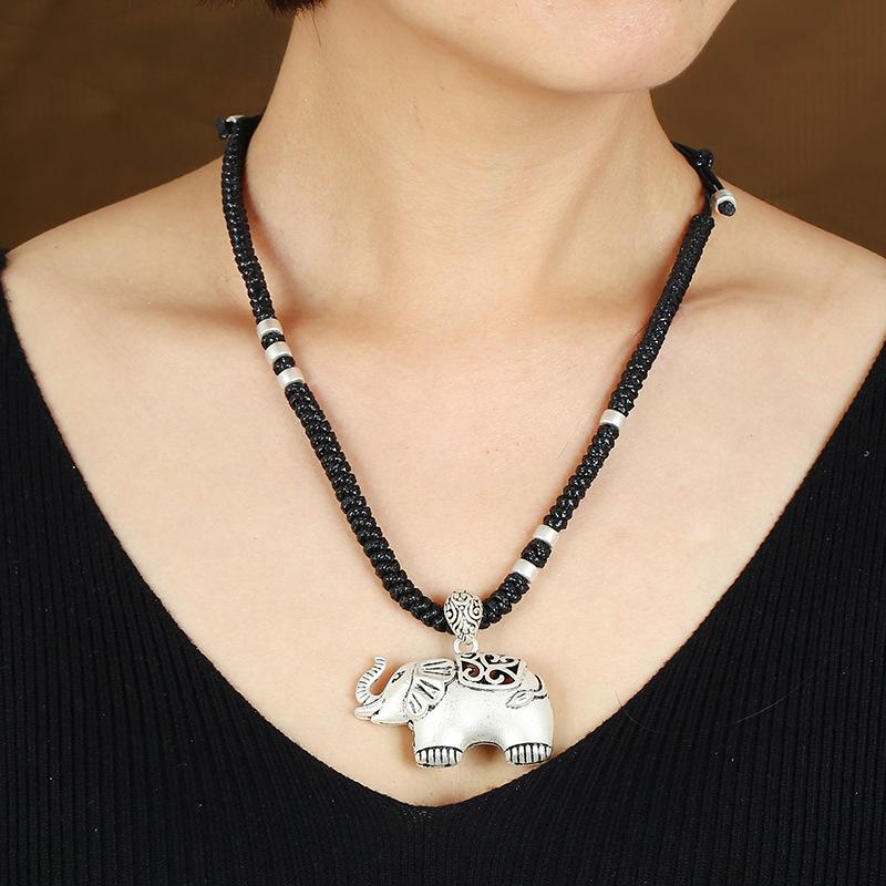 Retro imitation Thai silver short necklace femininity versatile collarbone chain flower fish handwoven jewelry