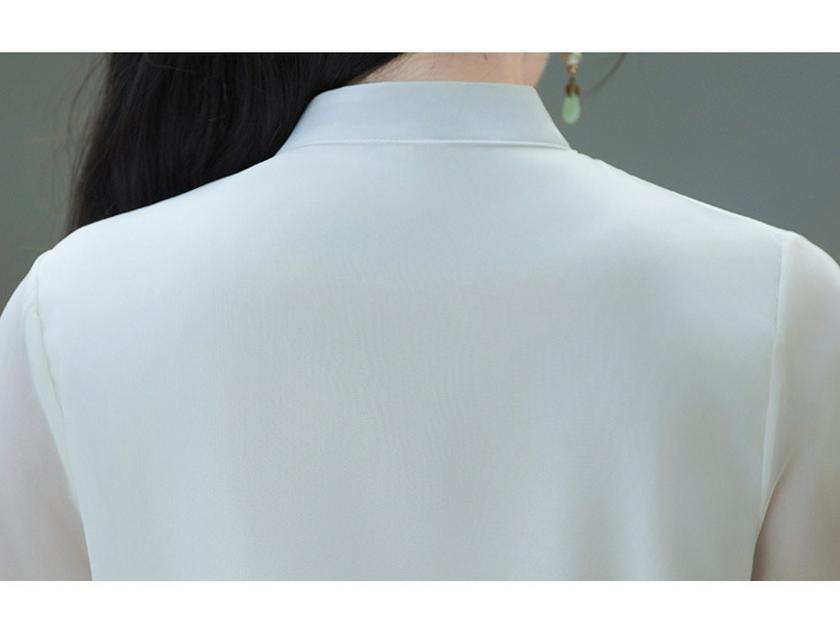 Chinese Retro Embroidered Tang Suit: Women's Han-Style Tea Set