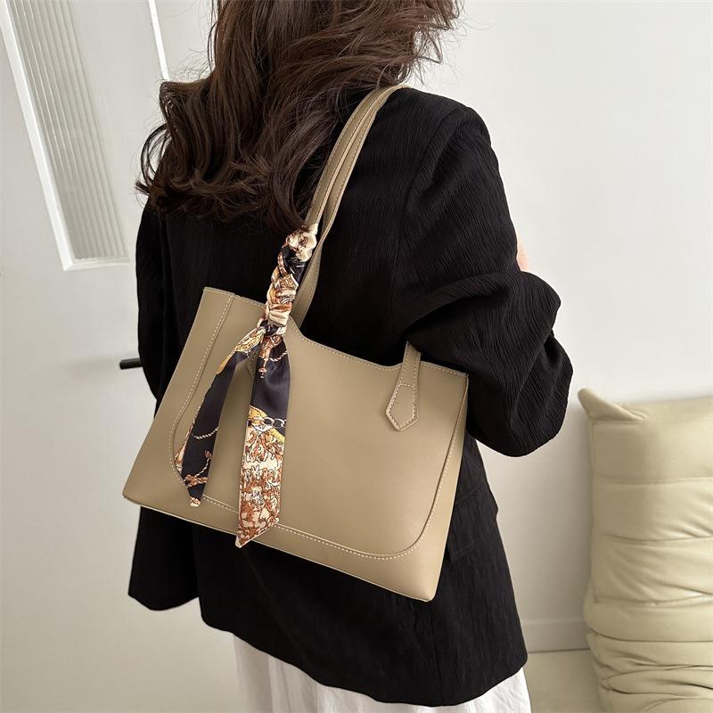 Popular bags women's large-capacity new summer urban simple fashion shoulder commuter tote bag