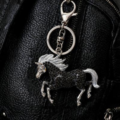 Keychain Pendant Sparkling Rhinestones Horse Design Metal Keyring Decorative Key Holder Bag