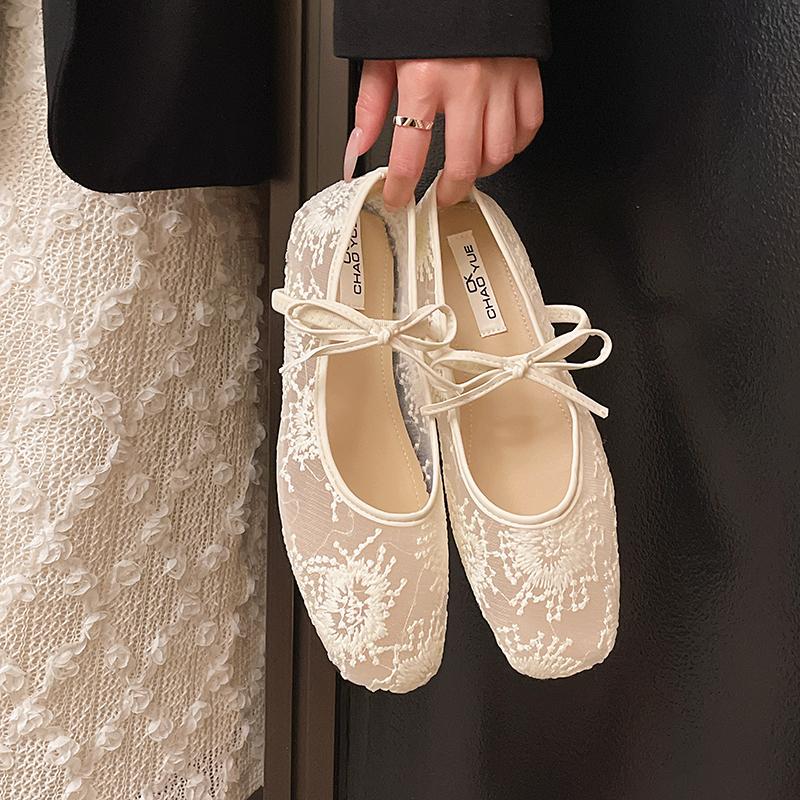 Frühling Neue flache Schuhe für Frauen quadratischen Kopf flachen Mund Mesh Stoff Stickerei Schmetterling Knoten weiche Sohle einzelne Schuhe