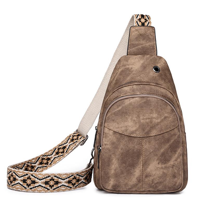 

New breast bag soft leather Korean version high value backpack fashionable casual women s shoulder messenger bag trendy advanced chest bag коричневий