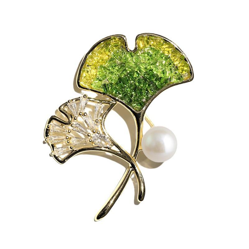 Bo Xin Yun Ginkgo Leaf Brooch with Zircon & Pearl