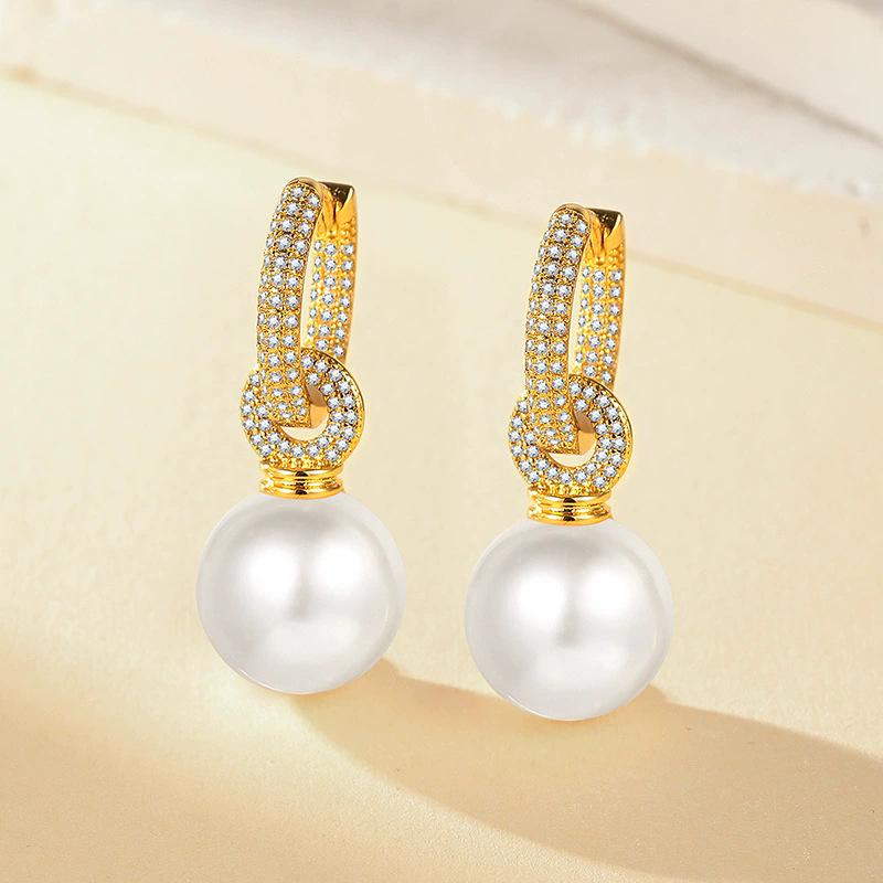 Exquisite Micro-Paved Pearl Zircon Ear Cuff Earrings - Elegant & Fashionable for Women
