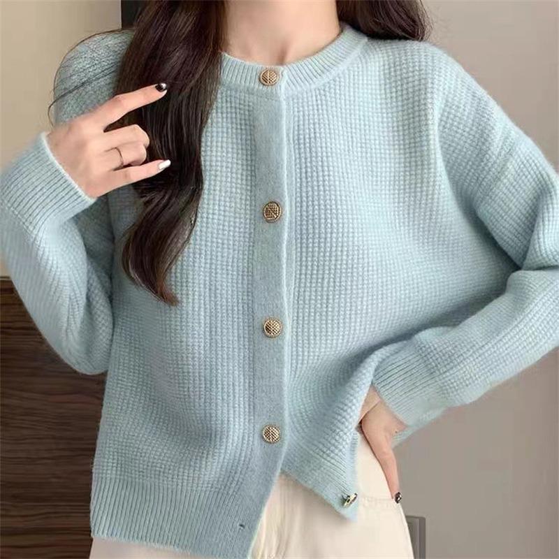 Spring and Autumn new crew neck knitted jacket for women to wear with gentle temperament short thickened sweater cardigan