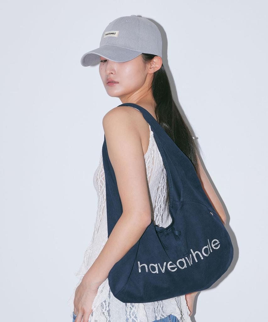 Haebeueoweil Haveawhale Label Cap (Lg)