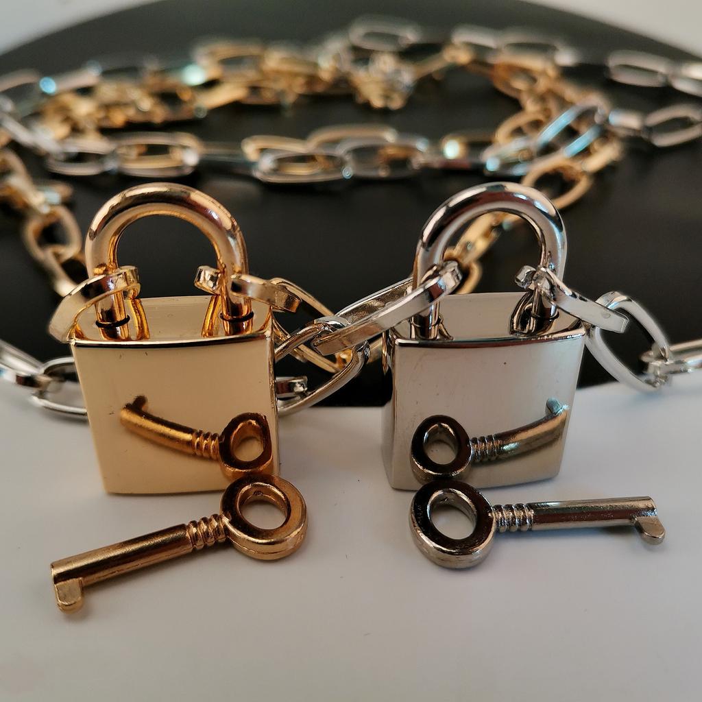 Collana A Strati Con Ciondolo Lucchetto E Chiave - Stile Punk Vintage, Oro, Con Catena A Maglie E Moschettone - Regalo Per Coppia
