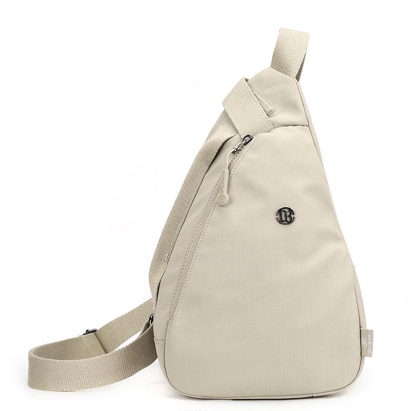 Multifunctional simple fashion breast bag women's light commuting versatile handbag niche shoulder messenger bag
