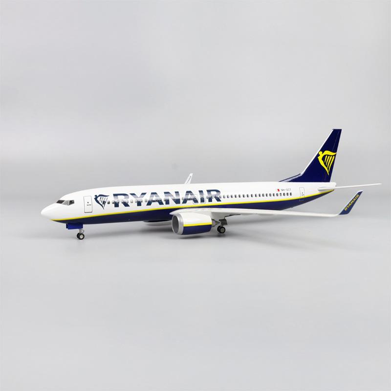 737-8 B737 Model Airplane Ryanair Ireland Airlines with Landing Gear Wheels Lights Resin 47CM Aircraft Model Collectible