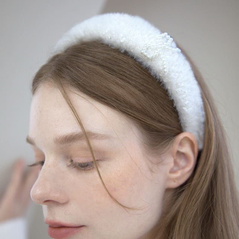 CATTLINE Ribbon Pearl Fur Hairband Ivory