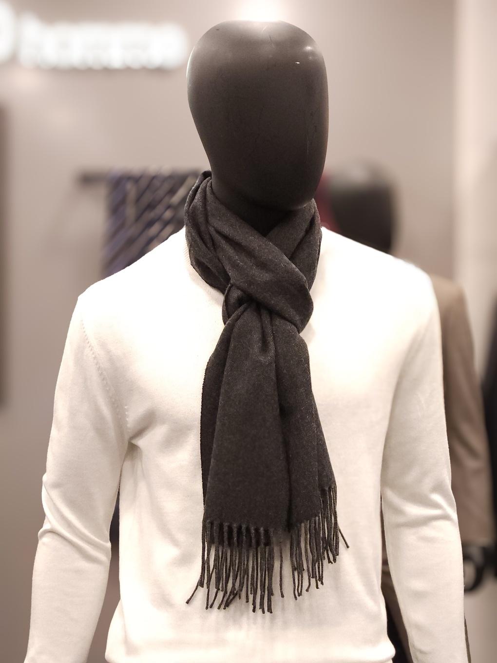 

Basso Homme Мужской шарф из 100% кашемира в елочку, угольный Charcoal gray