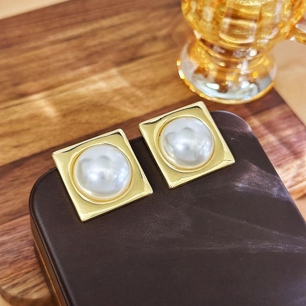 Hochwertige Silbernadel-Perlenohrstecker, modische Nische, übertriebenes Temperament, High-End-Ohrstecker, französische Retro-Ohrringe, vielseitig einsetzbar