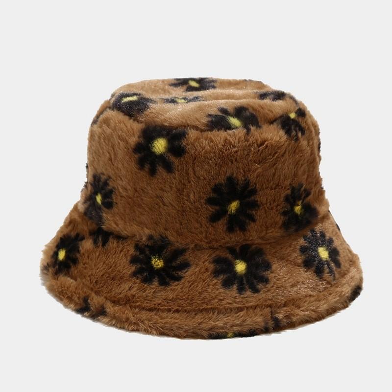 

Fashionable Fisheye Cap With Wide Brim And Plush Interior For Cold Weather Wear помаранчевий