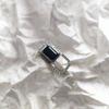Серебряное кольцо с натуральным сапфиром 1.735ct, фианитами, вес изделия 3,18 гр (2202486)