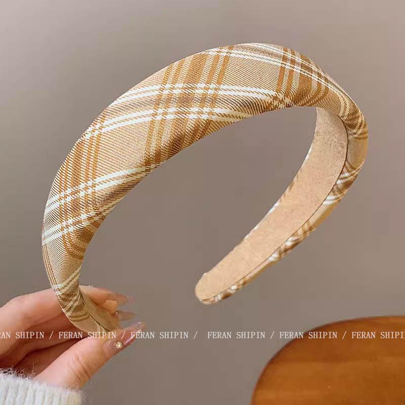 Women's Wide Edge White Sponge Headband - Stylish, Comfortable, Low-Pressure Hair Accessory