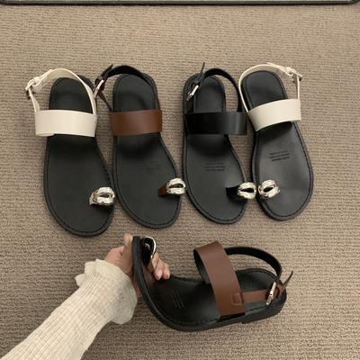 Korean Version of Niche Flat-bottomed Metal Buckle Round Head Cover Toe Cool Slippers Women's 2025 New Holiday Beach Sandals