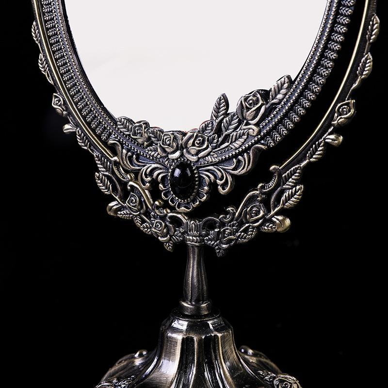 Vintage Metal Double Sided Makeup Mirror HD Beauty Mirror Dressing Table Desktop Decoration Exquisite Embossed Carving Glass Art