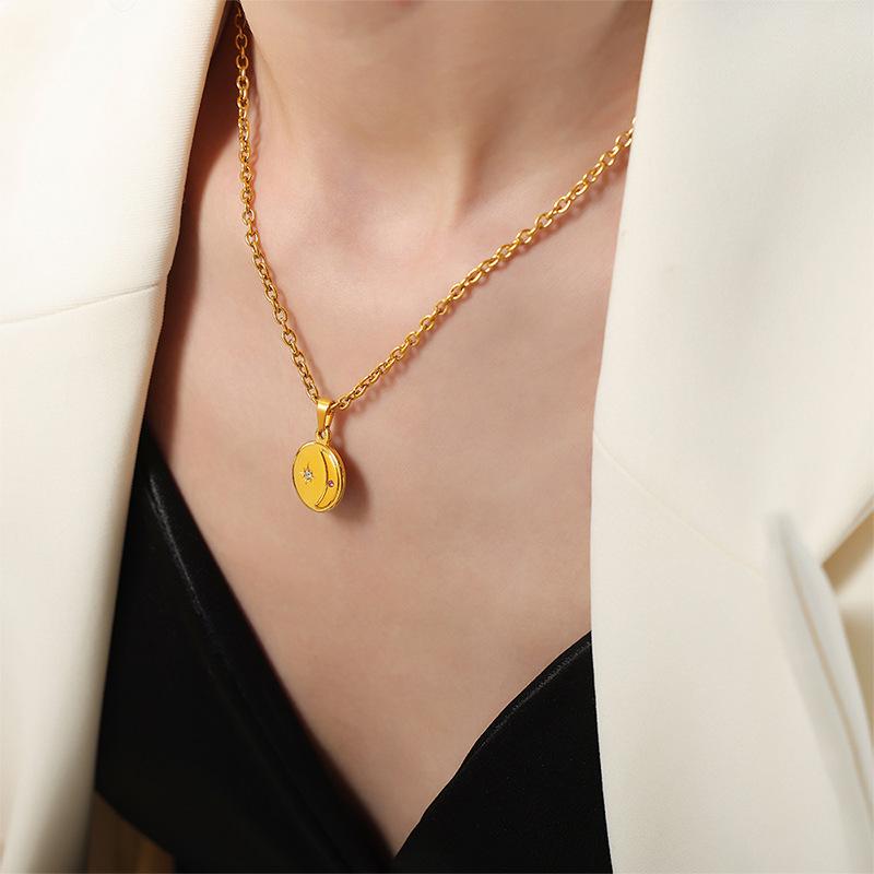 Embossed Star Moon Round Brand Pendant Necklace Titanium Steel 18K Gold O-Chain Niche Temperament Versatile Collarbone Chain Jewelry