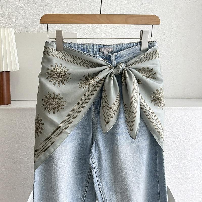 White Floral Small Silk Scarf Triangle Scarf Headscarf Belt Women's Decoration with Skirt Jeans Waist Accessories Fart Curtain