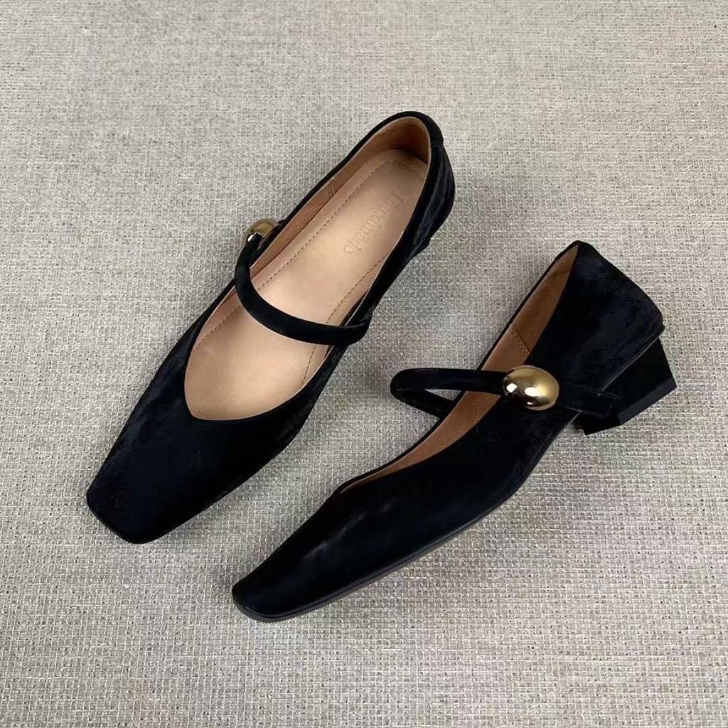 Fashion French Thick-heeled Mary Jane Shoes Are Retro and Versatile, Featuring A Single Leather Strap with A Shallow Mouth