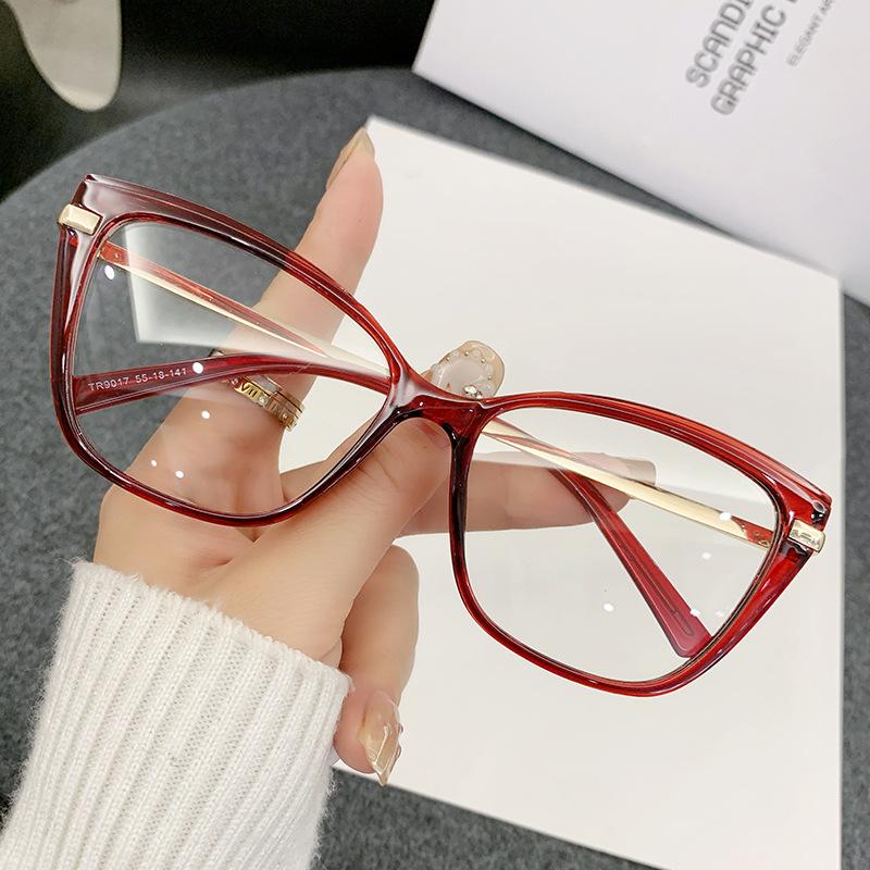 Fashion  Anti-blue Light Glasses Cat Eye Trendy  Luxury Sunglasses Female Vintage Lens Plain Eyewear UV400