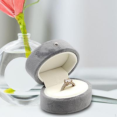Elegant Ring Presentation Box with Plush Interior for Special Occasions