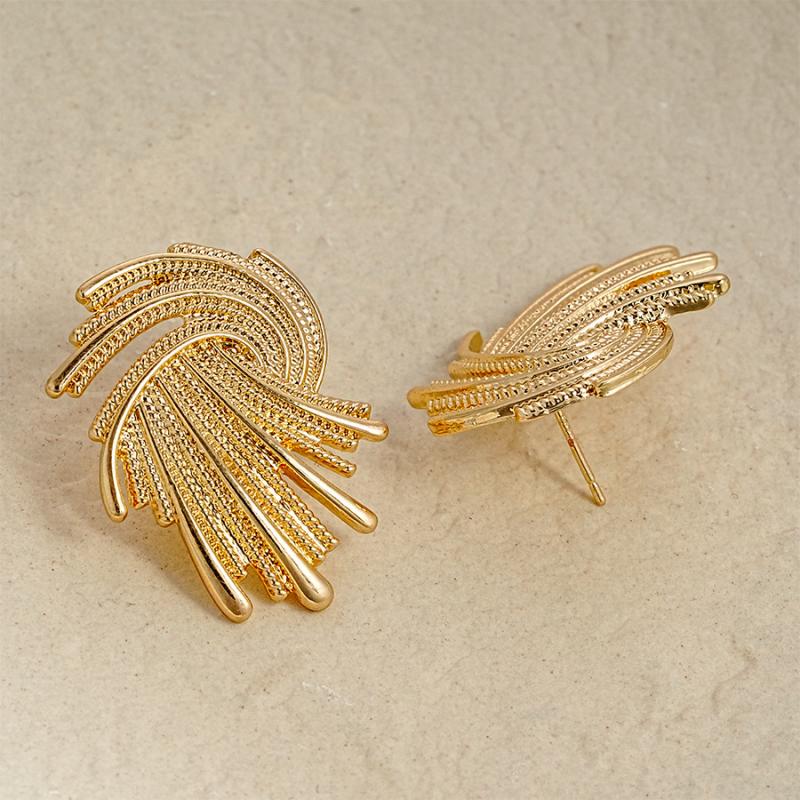Unique Metal Twist Geometric Big Stud Earrings for Women New Fashion Romantic Gold Color Earrings Jewelry Valentine's Day Gifts