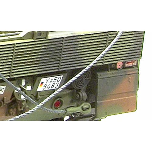 Tamiya 1/35 Military Miniature Series No. 271 German Federal Army Main Battle Tank Leopard 2 A6 Plastic Model 35271