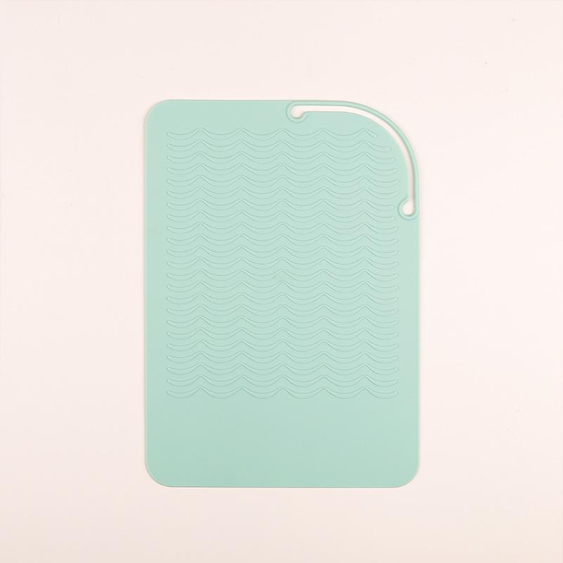 

1pcs Heat Resistant Silicone Mat Pad Storage Pad Non-Slip Mat Silicone Heat Insulation Pad Hair Heat Curling Iron Heatproof Tool зелёный