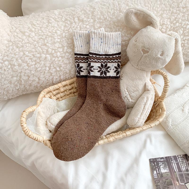 Women's Fair Isle Cashmere Knee-High Socks: Thick, Warm, Heat-Storing, Snowflake & Reindeer Design, Christmas Mid-Calf Woolen Comfort.